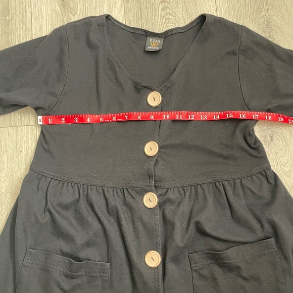 Pretty Babydoll Dress with Pockets and Big Accent Buttons - Picture 6 of 11